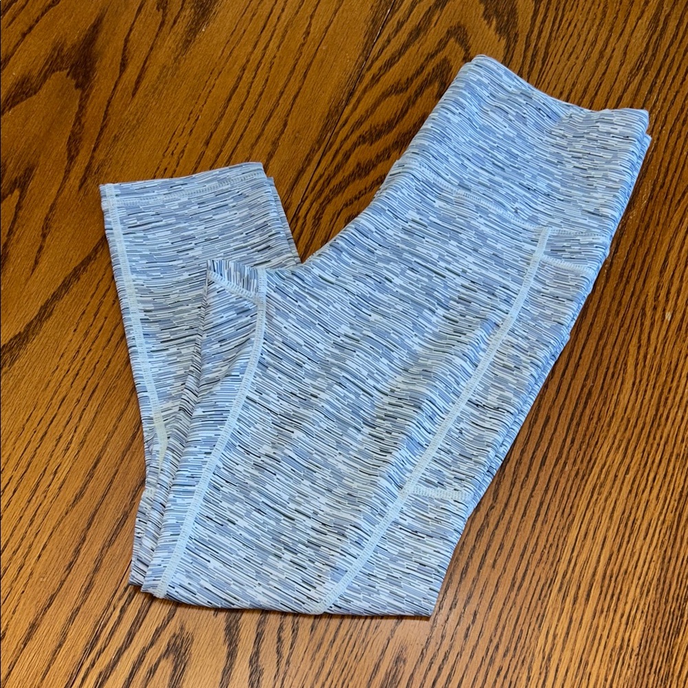 Zyia Active Space Dye Cropped Leggings Black- Size 4 - EUC